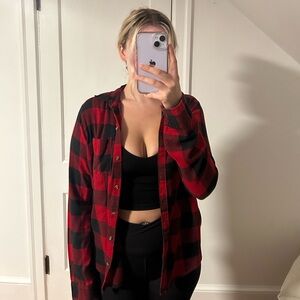 Black and red Hollister flannel